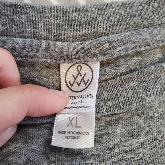 Mom Life Pullover - Picture 2 of 2